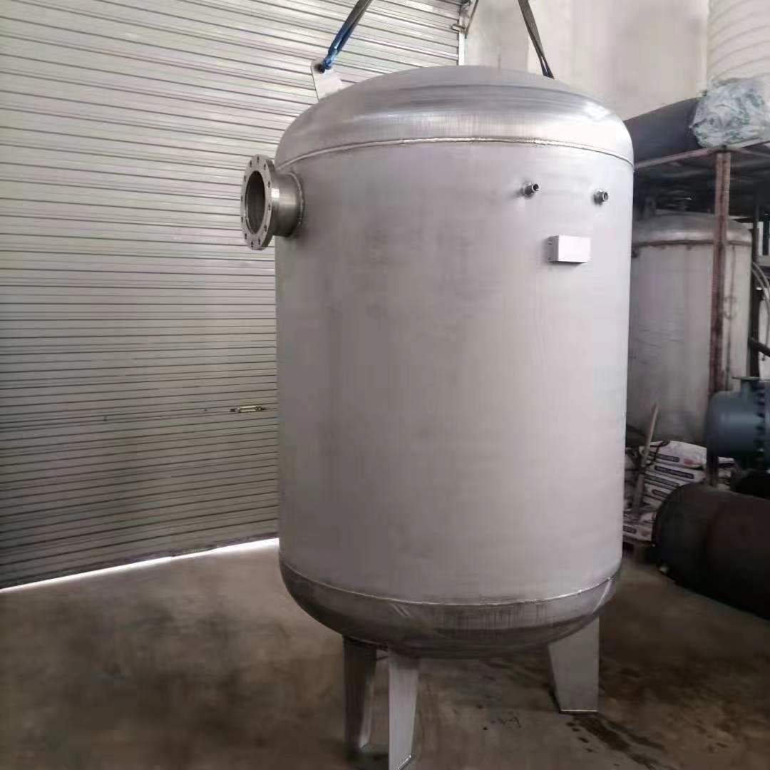 卧式承压水箱信赖0.6-1.0Mpa