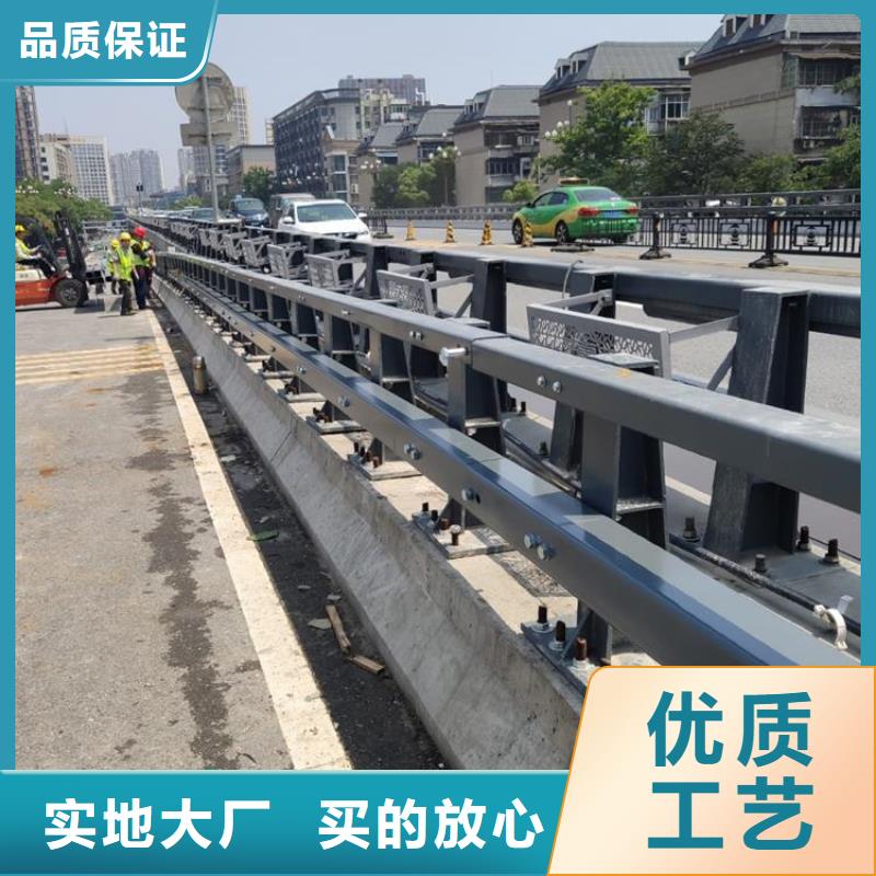 桥梁防撞不锈钢仿木灯光栏杆技术力量雄厚质量层层把关