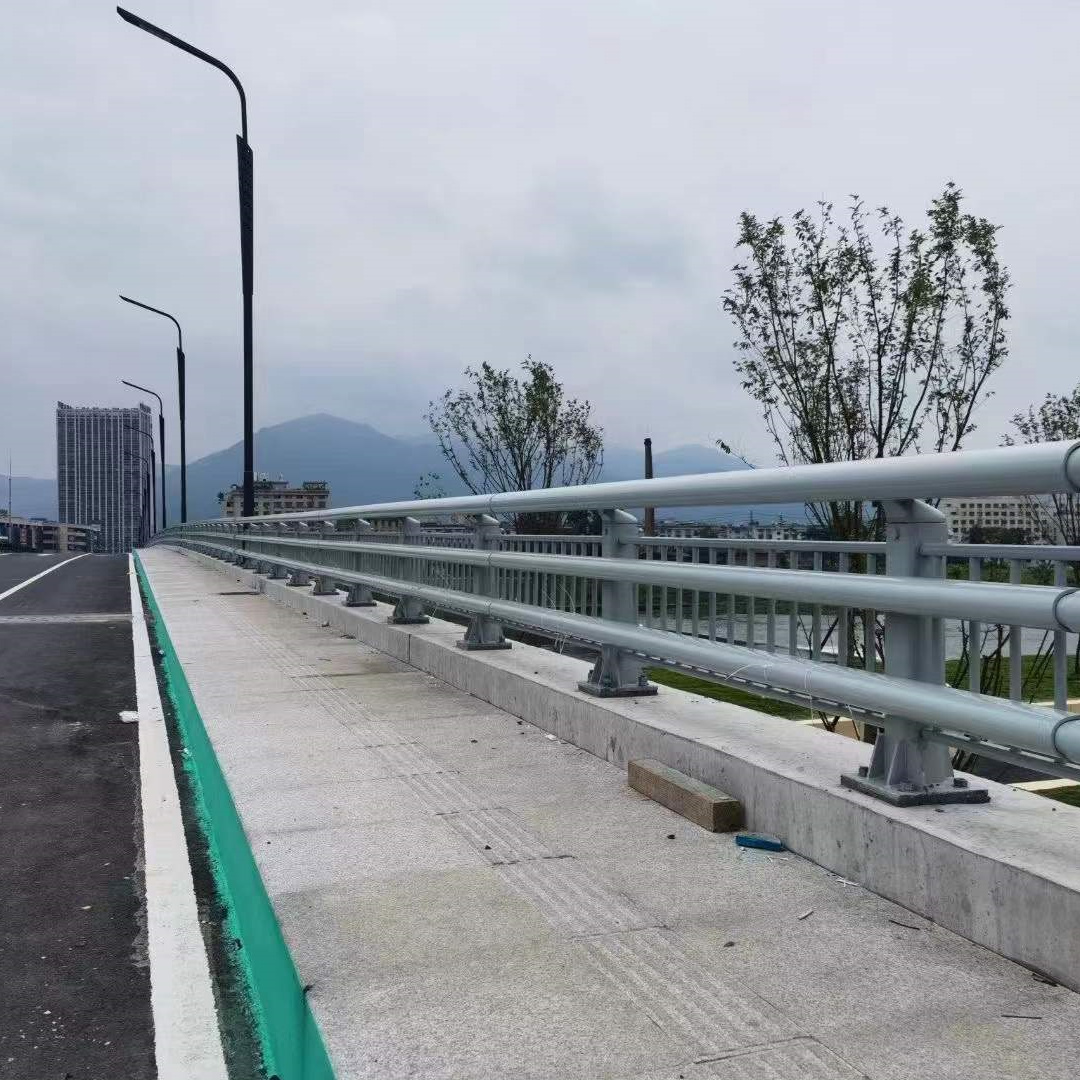 道路护栏马上订购[当地]厂家