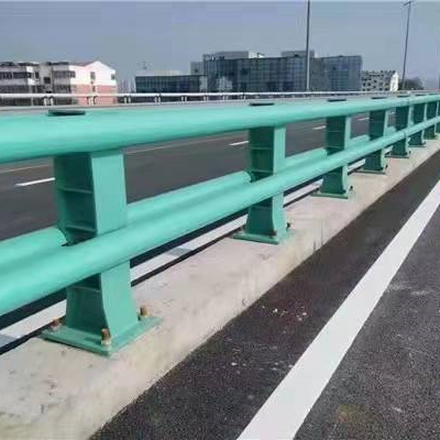 桥梁道路防撞护栏产品类型多