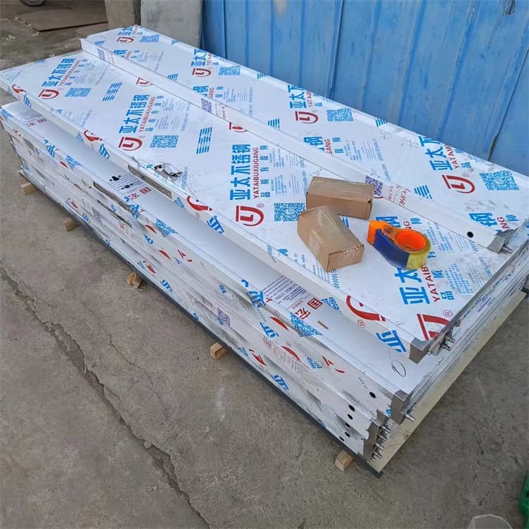 屏蔽防护铅门大量现货充足