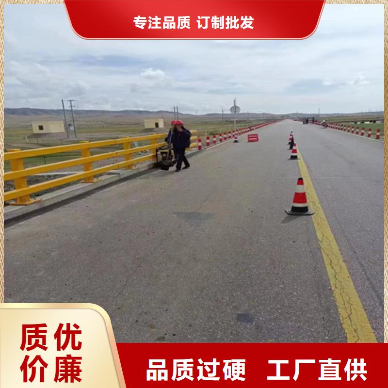 道路护栏质量可靠好产品不怕比