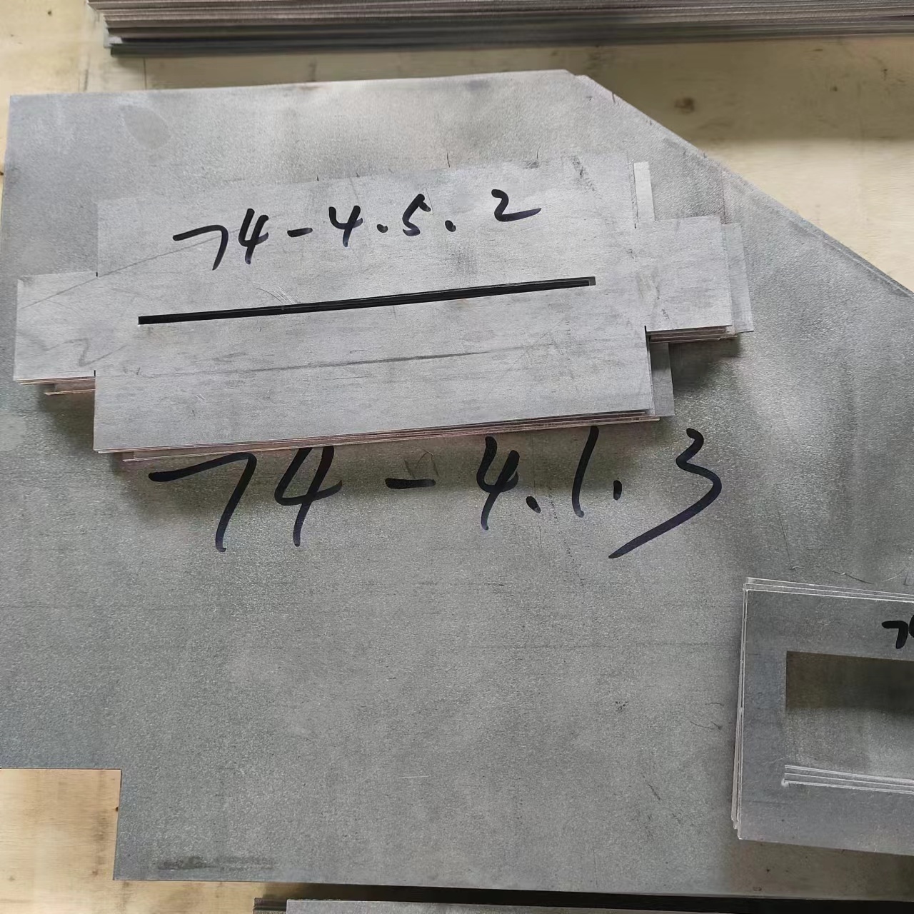 金属铅加工件让利促销