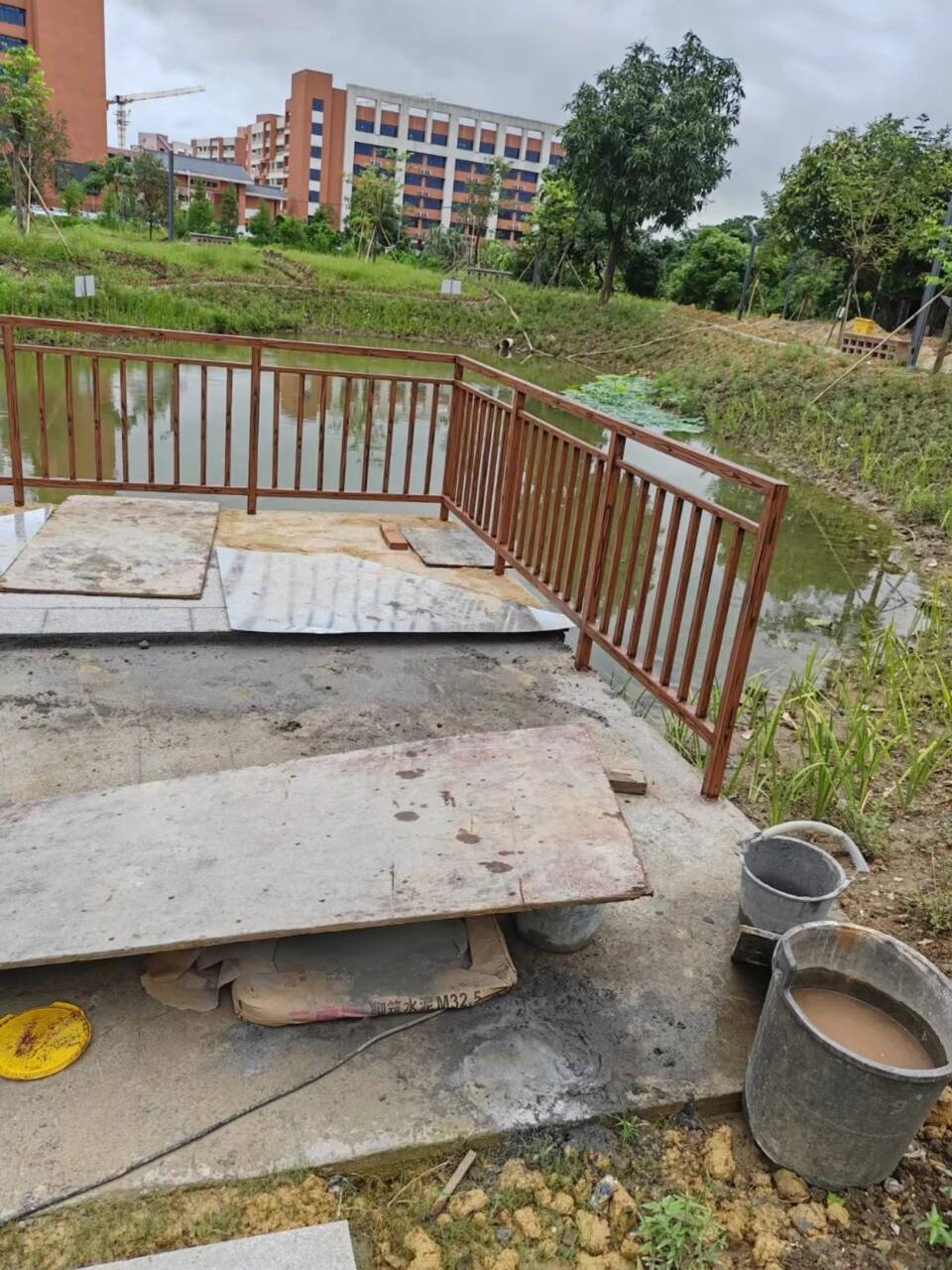 廊架护栏木纹漆，钢结构仿木纹漆，仿古木纹漆源头工厂