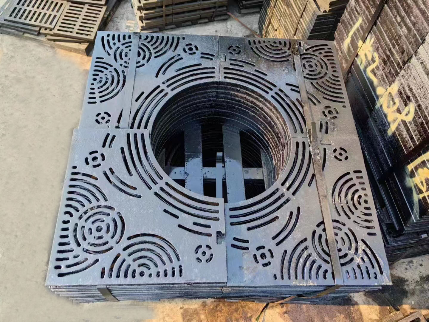 双篦子球墨铸铁常年现货建通铸造厂家